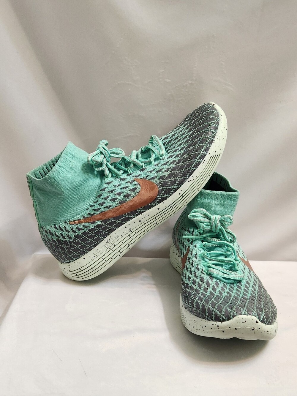 Nike LunarEpic Flyknit Shield Running Sneakers (W Size 10.5)